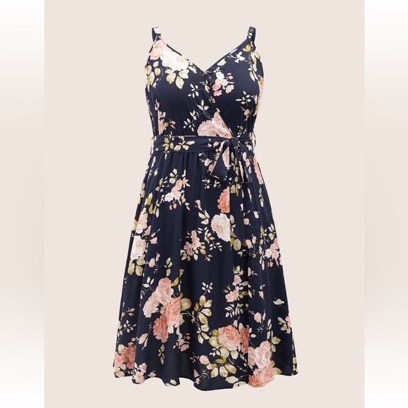 BloomChic Plus Size XL Floral Wrap Elastic Waist Belted Sleeveless Dress us14-16 - Picture 6 of 7